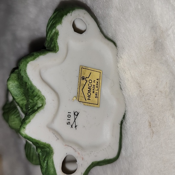 ASSORTMENT OF CHRISTMAS ITEMS ๐ VINTAGE CHRISTMAS DECORATIVE - Picture 9 of 12